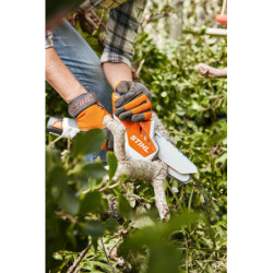 SCIE DE JARDIN GTA26 AVEC BATTERIE AS2.CHARGEUR AL10 . ETUI PACK