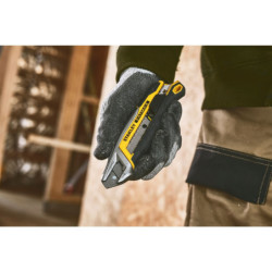 CUTTER QUICK SNAP FATMAX 18 MM BOUTON POUSSOIR
