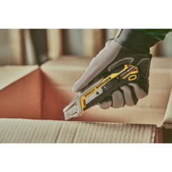 CUTTER QUICK SNAP FATMAX 18 MM BOUTON POUSSOIR