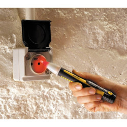 STYLO TESTEUR DE TENSION + MINI LAMPE TORCHE CA 732