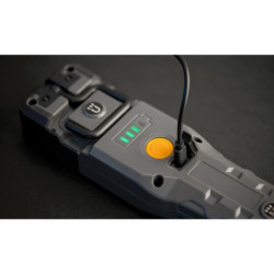 LAMPE TORCHE A LED RECHARGEABLE 200 A 1000 LUMENS HL1000A