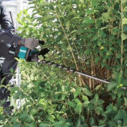 TAILLE-HAIE SUR BATTERIE 40V GTX LONG 600mm SANS BATTERIE NI CHARGEUR UH004GZ MAKITA