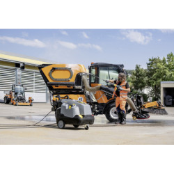 Nettoyeur haute pression eau chaude 160 bar débit 660l/h triphasé 380V HDS 7/16 C Karcher