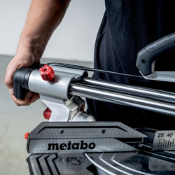Scie à onglets et radiale compacte KGS254M Metabo