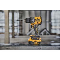 PERCEUSE VISSEUSE COMPACT 18V AVEC 2 BATTERIES 5,0 Ah + CHARGEUR EN COFFRET DCD800P2T-QW