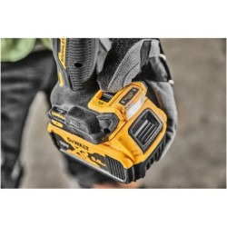 PERCEUSE VISSEUSE COMPACT 18V AVEC 2 BATTERIES 5,0 Ah + CHARGEUR EN COFFRET DCD800P2T-QW