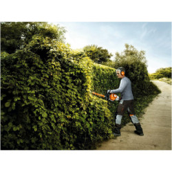 Taille-haies thermique HS 82 T