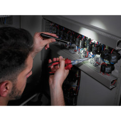 LAMPE DE POCHE A LED AVEC FOCUS 100 LUMEN TF100F