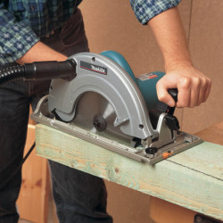 Scie circulaire Diamètre 235mm Puissance 2000W 5903RK Makita avec coffret