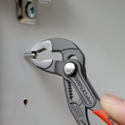 PINCE MULTIPRISE COBRA 125 MM GAINEE PVC