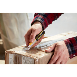 CUTTER 9 MM A CARTOUCHE FATMAX