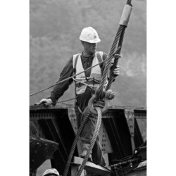 Manille lyre Haute Resistance Ø 16 mm , CMU 2000 kg Zingué blanc axe rouge Pramac MHL116